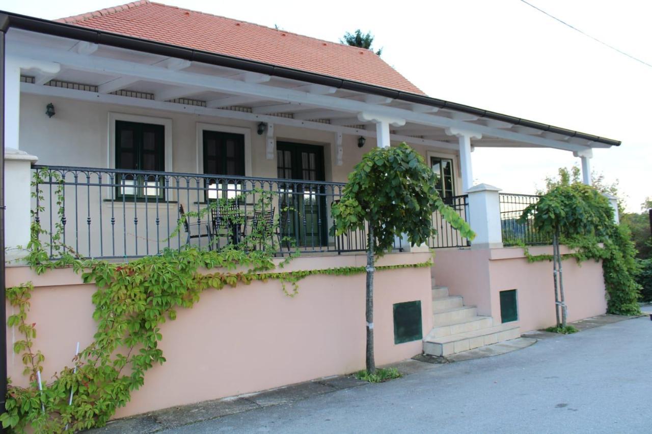 Taverna 1860 Rooms & Apartments Donja Zelina エクステリア 写真