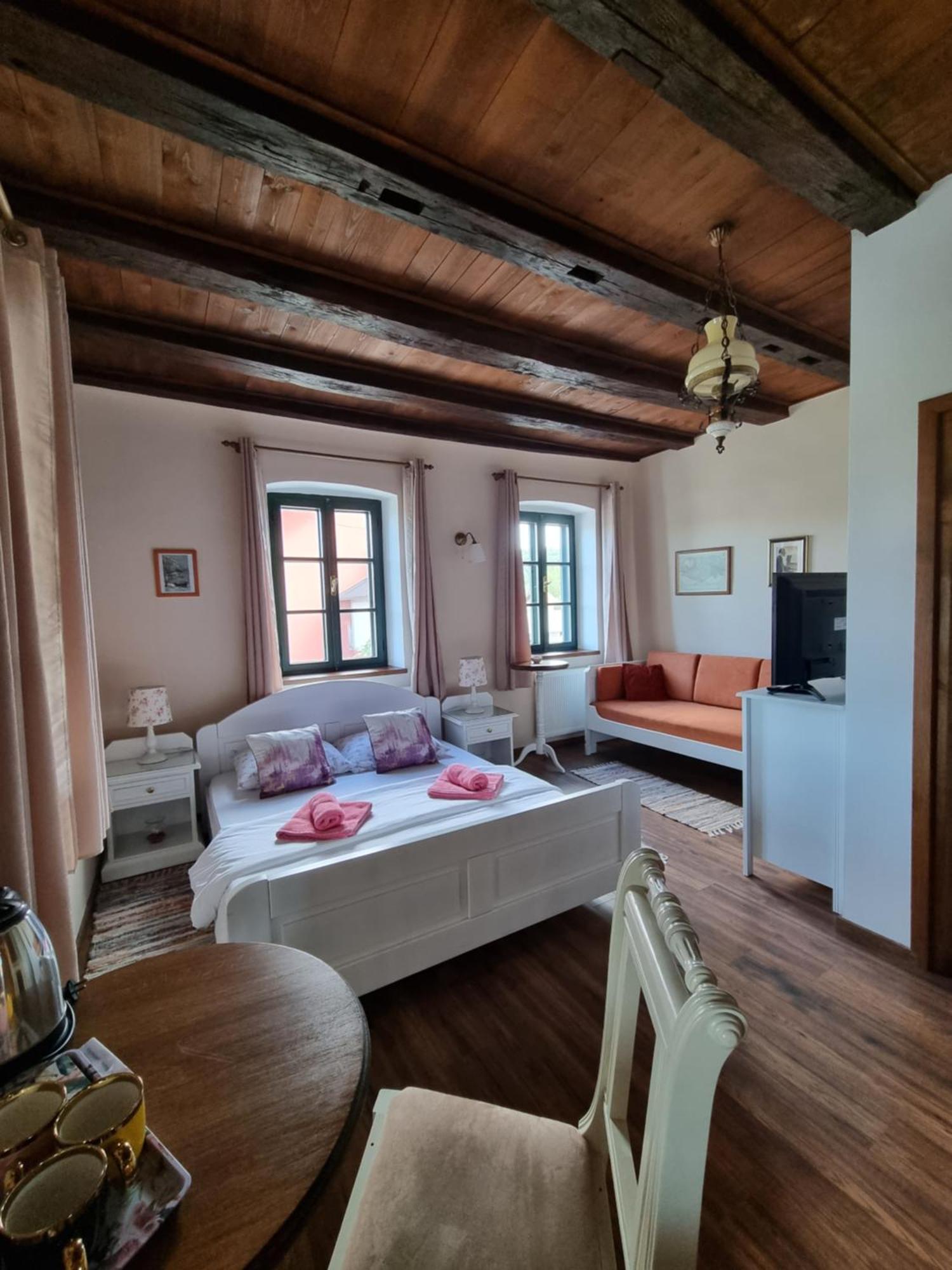 Taverna 1860 Rooms & Apartments Donja Zelina 部屋 写真